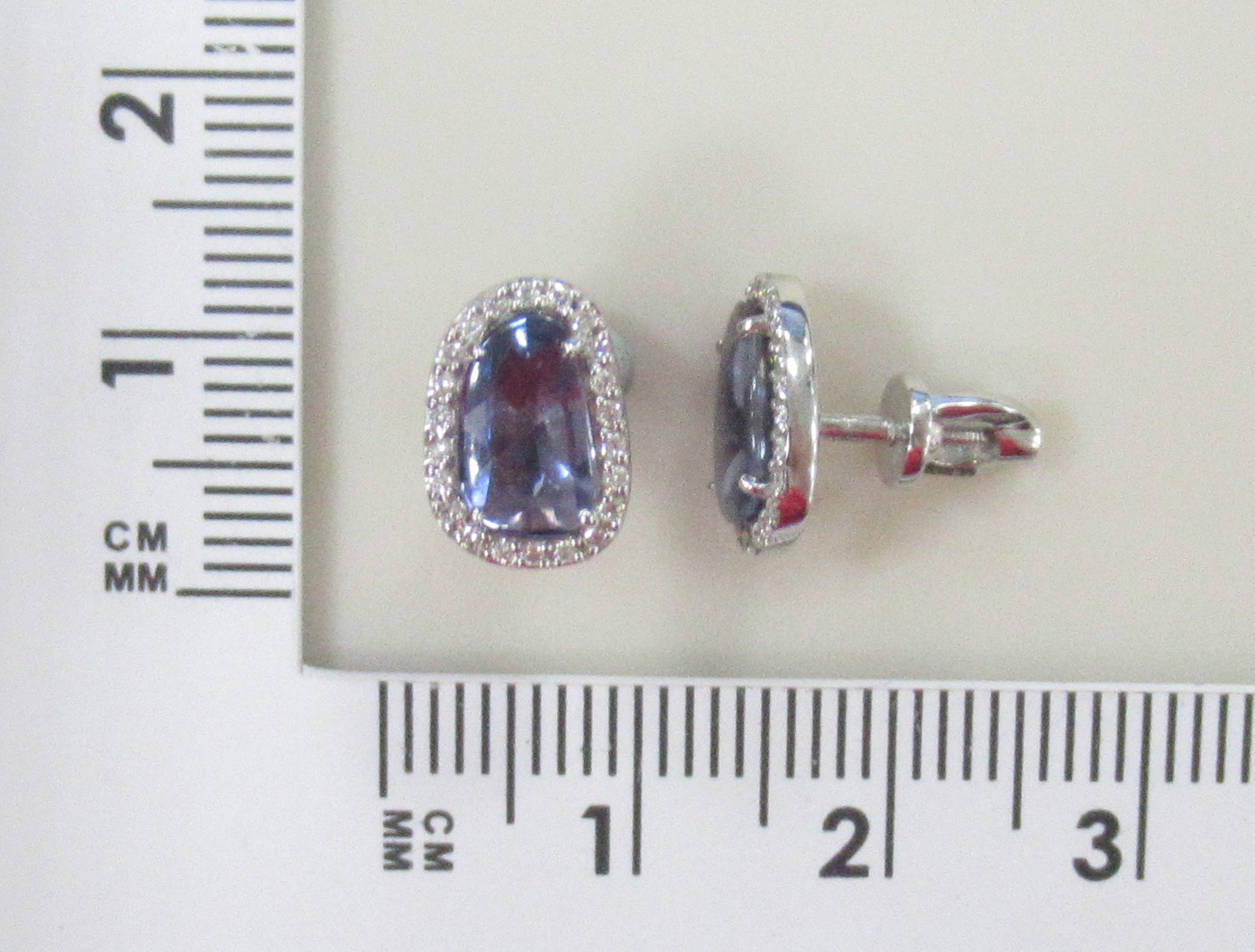 Серьги из белого золота с сапфирами